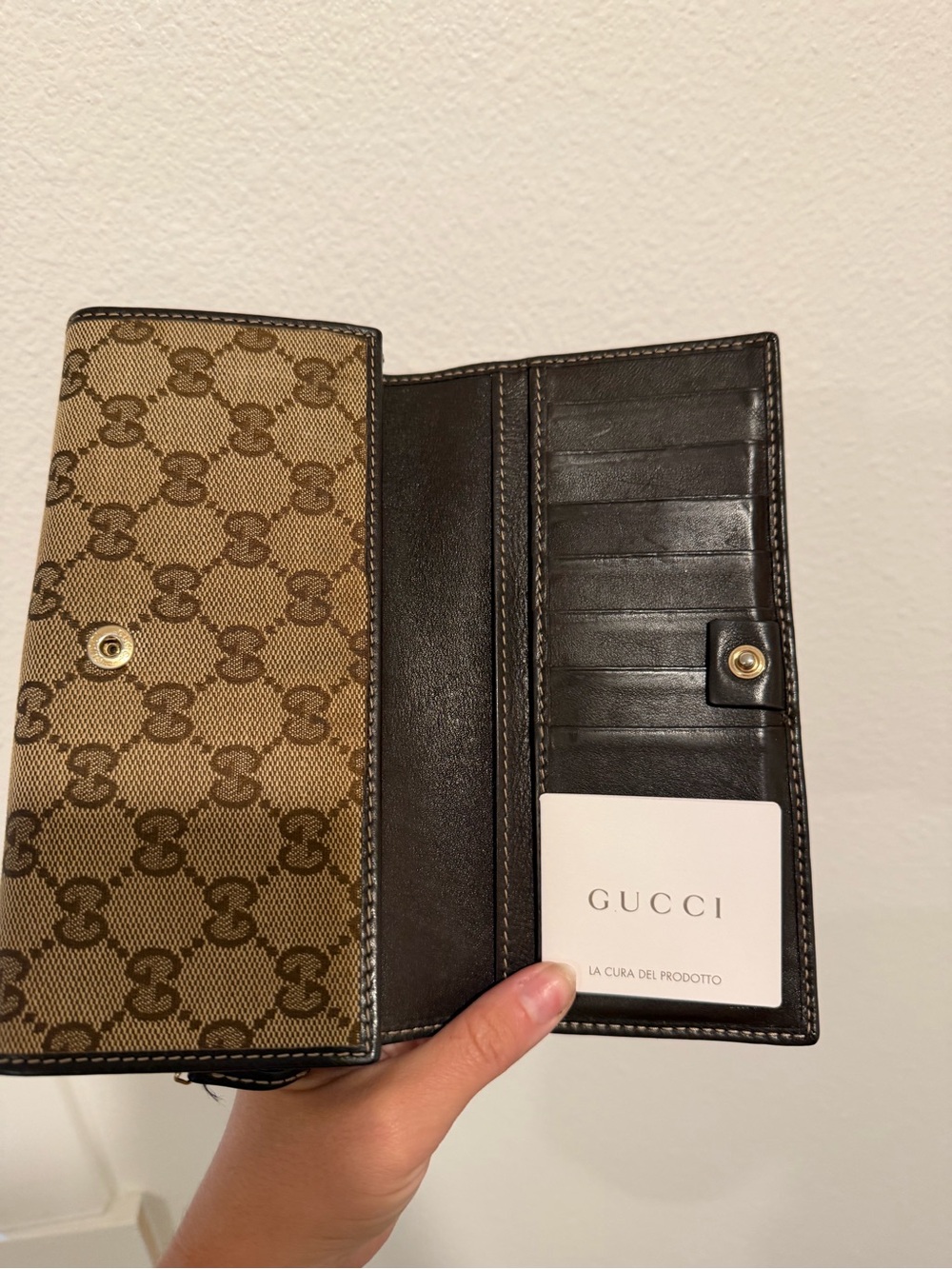 Gucci Tan Brown GG Canvas Continental Wallet with Gold Hardware - Picture 3 of 3